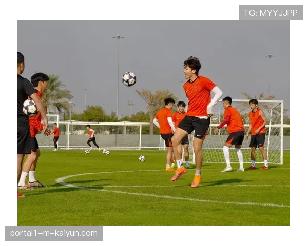 成都蓉城约翰阿洛伊西战术变革 四后卫体系取代上赛季三中卫